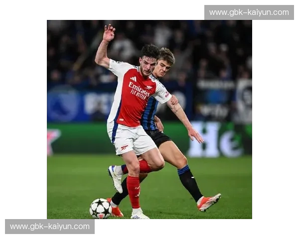 铁血与柔情的绿茵交响：当中国龙遇上三狮军团，一场无关胜负的纯粹救赎